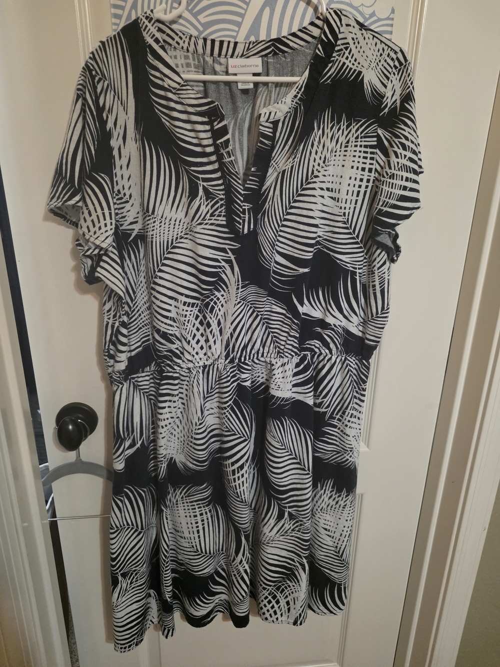 Liz Claiborne Black & White Palm-Print Women’s Dress
